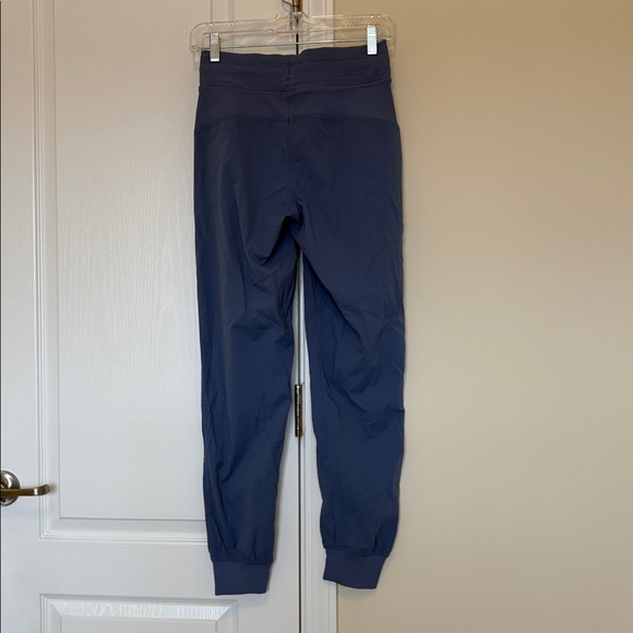 Lululemon Dance Studio Jogger in Ink Blue - Size 4 - Picture 8 of 9